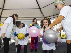 Mersin’deki ’Angleman Sendromlu’ Aileler Bir Araya Geldi