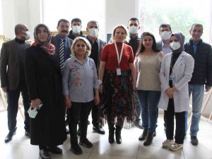 Sağlıkçılardan Salgında Kaybettikleri Meslektaşlarının Anısına Resim Sergisi