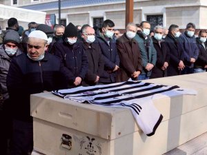 Koronadan Vefat Eden Sağlık Çalışanına Acı Veda