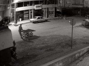 Hırsızlık Anı Kamerada