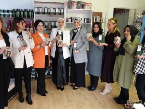 Yozgatlı Kadınlar Çam Kolonyası Üretti