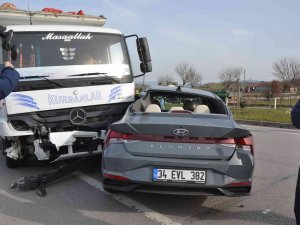 Biga’da Trafik Kazası: 1 Ölü, 2 Yaralı