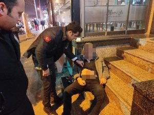 Alkollü Vatandaş Kendini Bıçakladı