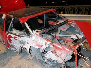 Bu Otomobilden Sağ Çıktı