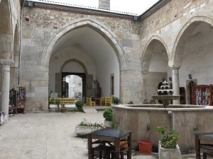 760 Yıllık Selçuklu Eseri: Pervane Medresesi