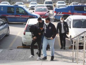 Marketten Alkol Ve Sigara Çalan Hırsız Adliyeye Sevk Edildi