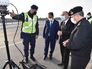 Vali Karadeniz Yerli Hız Tespit Sistemini İnceledi