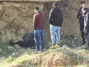 Hayvan Pazarında Başından Vurulmuş Erkek Cesedi Bulundu