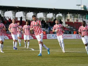 Spor Toto 1. Lig: Ümraniyespor: 2 - Adanaspor: 1