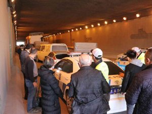 Kocaeli’de 7 Aracın Karıştığı Zincirleme Kaza Meydana Geldi
