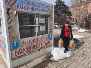 Atmatıkla Geri Dönüşüm Projesiyle Kazandığı Puanlarla Ekmek Aldı