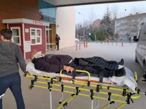 Alkollü Ve Ehliyetsiz Sürücü Önündeki Araca Çarptı: 1 Yaralı