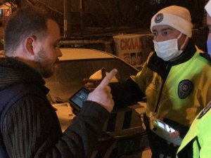 Edirne’de Polis Ekiplerinin Alkollü Sürücüler İle İmtihanı: Alkolmetreye Üflemiyorum