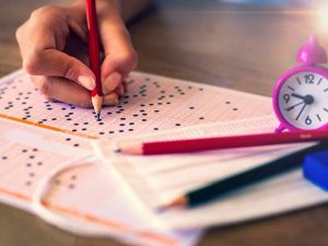 Kendini Daha Güvende Ve Özgüvenli Hisseden Çocuk Sınavlarda Daha Başarılı Oluyor