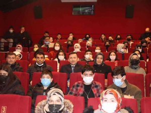 “Kesişme: İ̇yi Ki Varsın Eren” Filmi İlgi Görmeye Devam Ediyor