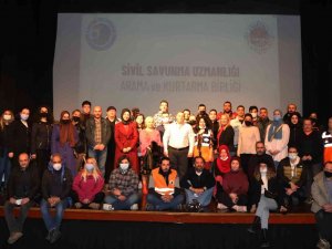 Kartal Belediyesi Afet Gönüllüleri Eğitimleri Sona Erdi