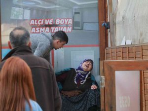 Dekorasyoncu Omzuna Dayadığı Tabancayı Ateşledi, Anne Gözyaşlarına Boğuldu