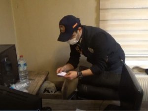 Denizli’de Cep Telefonlarına Zararlı Yazım Yükleyerek Dolandırıcılık Yapan Şebekeye Operasyon