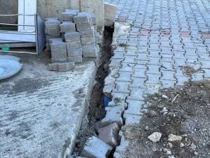 Osb Çevresinde Yaşanan Çatlaklar Mahalleliyi Korkuttu