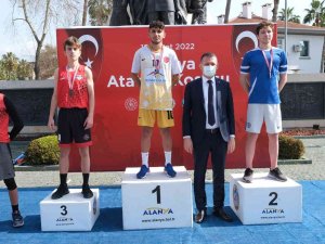 Alanya’da Okullar Arası Kros Yarışı