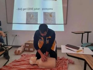 Kadınlara Temel İlk Yardım Eğitimi Verildi