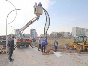 Mezitli Sahilinde Aydınlatma Çalışmaları Başladı