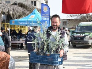 Tarsus Belediyesi, Üreticilere 40 Bin Adet Yerli Fide Dağıttı