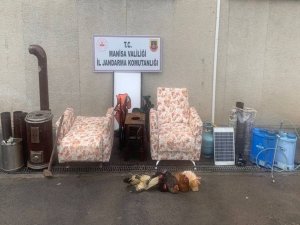 Akhisar’da Azılı Hırsızlar Yakayı Ele Verdi