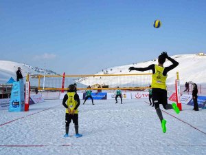 Kar Voleybolu Avrupa Turu Kahramanmaraş’ta Başladı