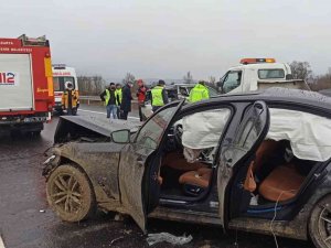 Kmo’da Lüks Araçlar Çarpıştı: 4 Yaralı