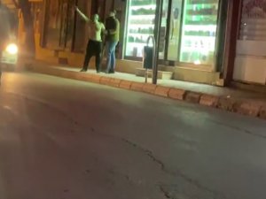 Husumetli Olduğu İş Adamını Vurdu, 2 Kişiyi Satırla Yaraladı