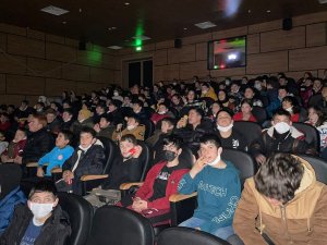 Bayburt’ta Ortaokul Öğrencileri Sinemada Buluştu