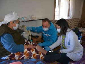 Evde Bakım Hizmetlerine Hekim Ve Psikolog Desteği