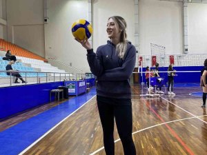 Büşra Yalçın: “Hedefimiz Play-off”