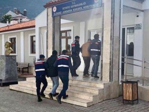 Huzur Ve Güven Uygulamasında Yakalanan 8 Şüpheli Tutuklandı