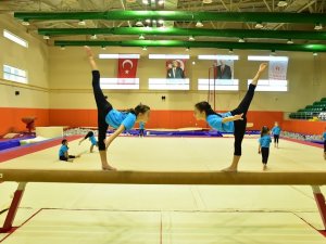 Yıldırım Belediyesi’nden Çocuklara Yaz-kış Spor İmkânı