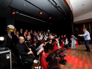 Münevver Özdemir’den Unutulmaz Müzik Ziyafeti