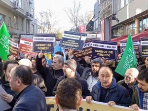 Hindistan’daki Başörtüsü Yasağı İ̇stanbul’da Protesto Edildi