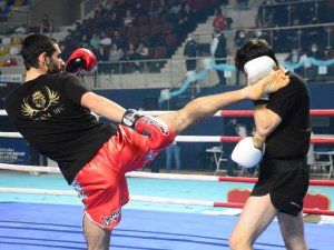 Büyükler Profesyonel Kick Boks Türkiye Şampiyonası Kocaeli’de Başladı