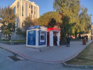 Atm’den Para Çeken Vatandaşa Kapkaç Şoku