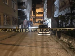 Sokak Ortasında Silahla Vurulan Şahıs Yaralandı