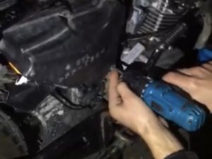 İ̇stanbul’da Polisi Şoke Eden Zula: Motosikletin Hava Filtresinden Silah Çıktı