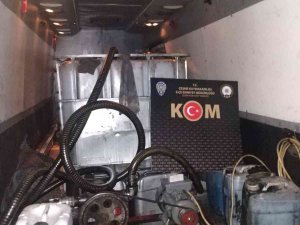 Çeşme’de 2 Bin Litre Kaçak Akaryakıt Ele Geçirildi