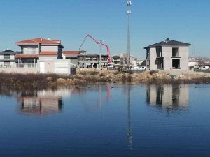 Yağmurla Oluşan Gölcükler Göçmen Kuşları Sevindirdi