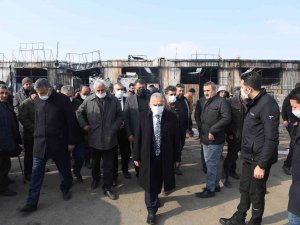 Başkan Büyükkılıç, Yangından Zarar Gören Garajı İnceledi, Destek Sözü Verdi