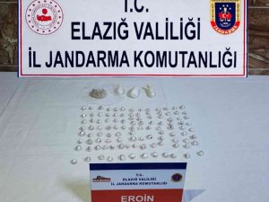 Jandarma Uyuşturucu Tacirlerine Geçit Vermiyor