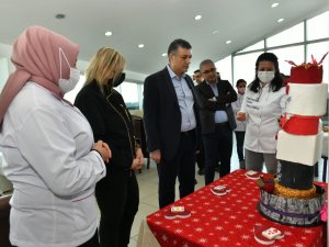 Esenyurt Belediye Başkanı Bozkurt’tan Kursiyer Ve Öğrencilere Sürpriz Ziyaret
