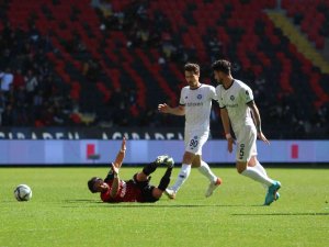 Spor Toto Süper Lig: Gaziantep Fk: 0 - Adana Demirspor: 1 (İ̇lk Yarı)