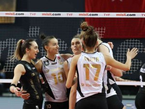 Vakıfbank’tan Üst Üste 20. Galibiyet