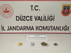 Uyuşturucu Kullanıcıları Jandarma Ekiplerine Yakalandı